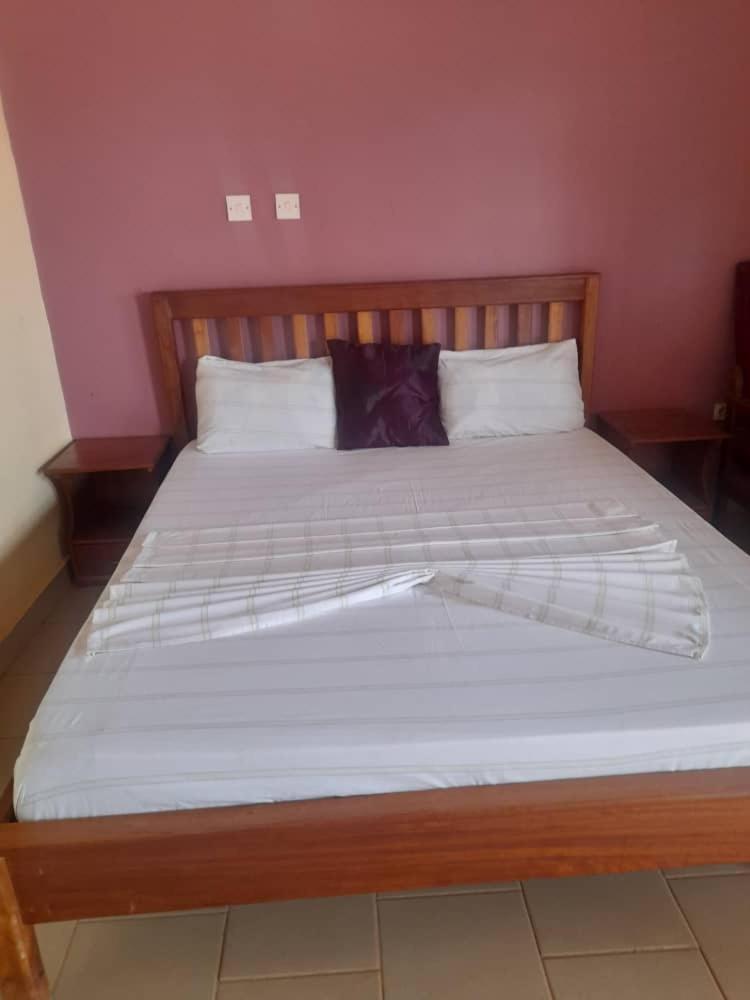 Britannia Hotel Cmr Yaoundé Εξωτερικό φωτογραφία